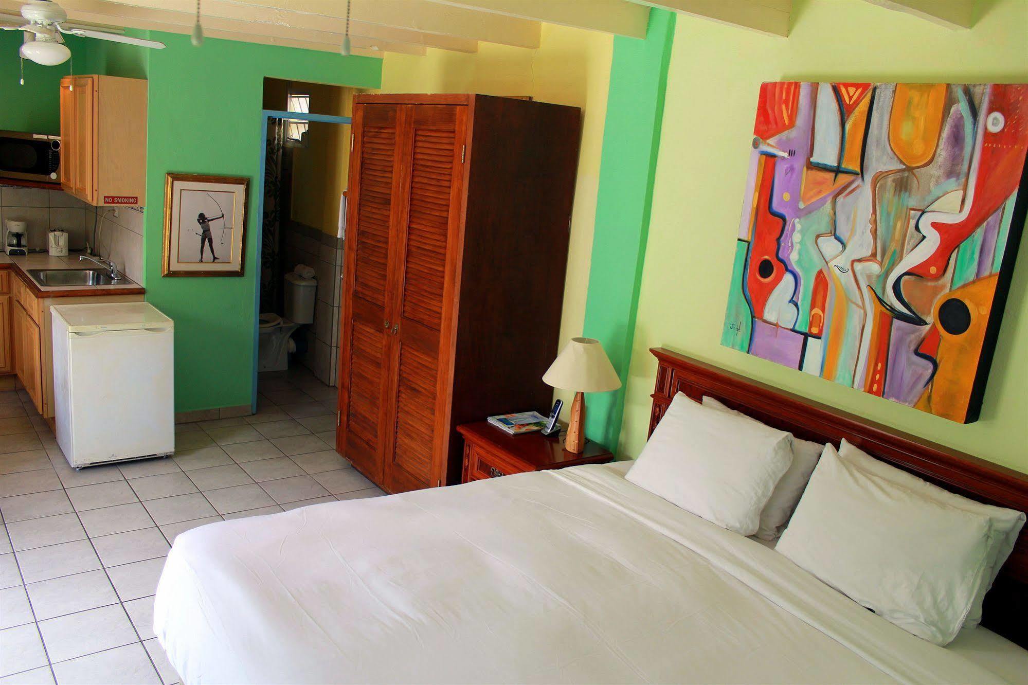 Azure Hotel And Art Studio Simpson Bay Eksteriør bilde